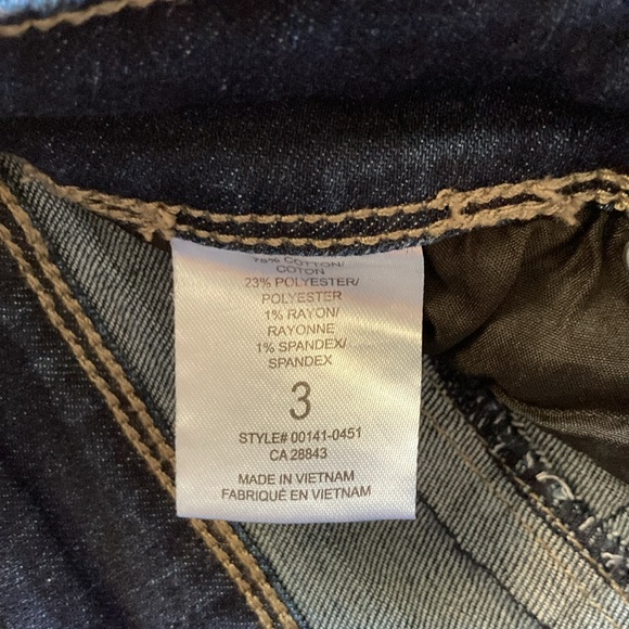 YMI High Rise, Butt lifting Jean shorts. Sz 3 - Picture 4 of 6